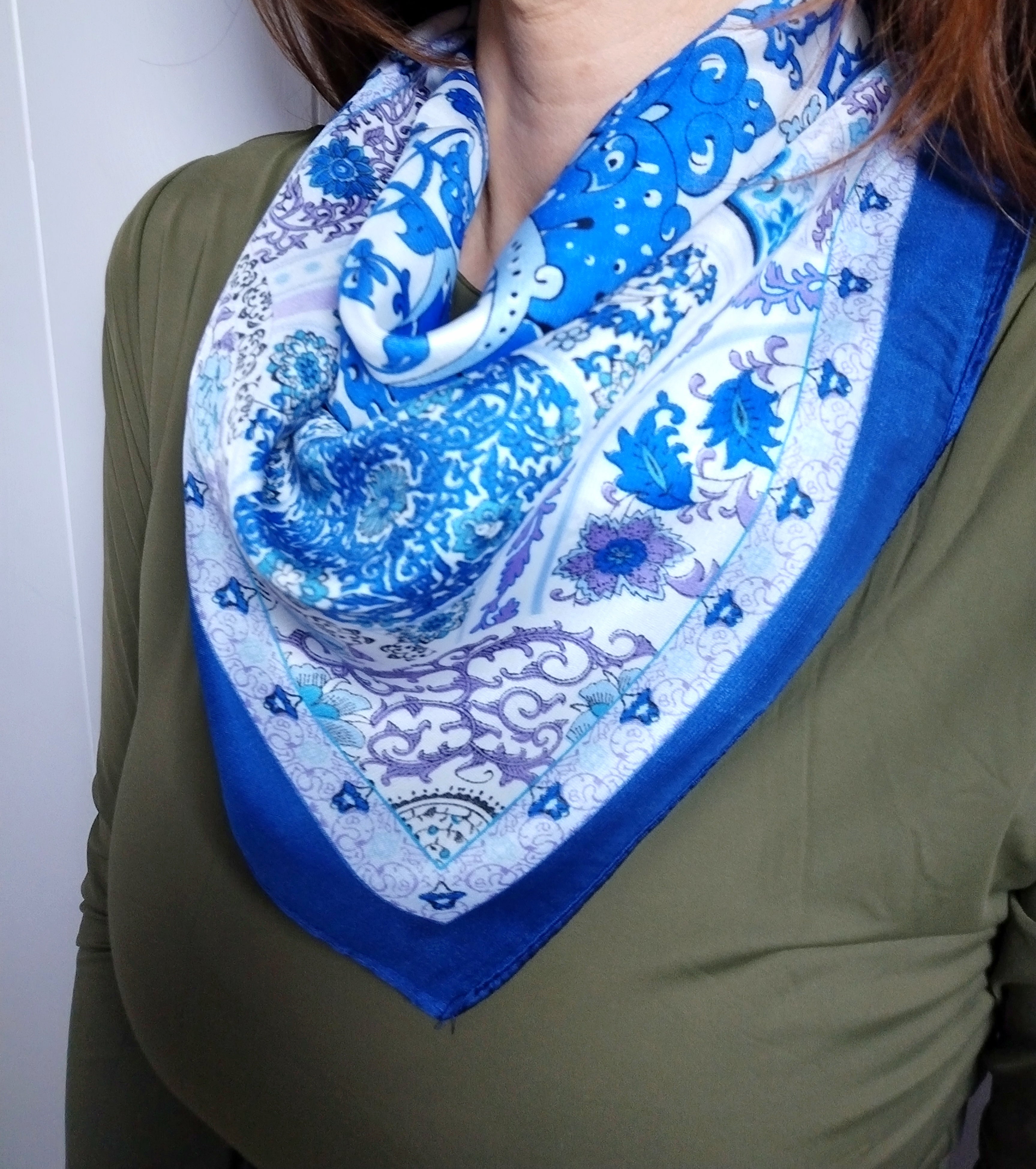 Foulard carré bleu