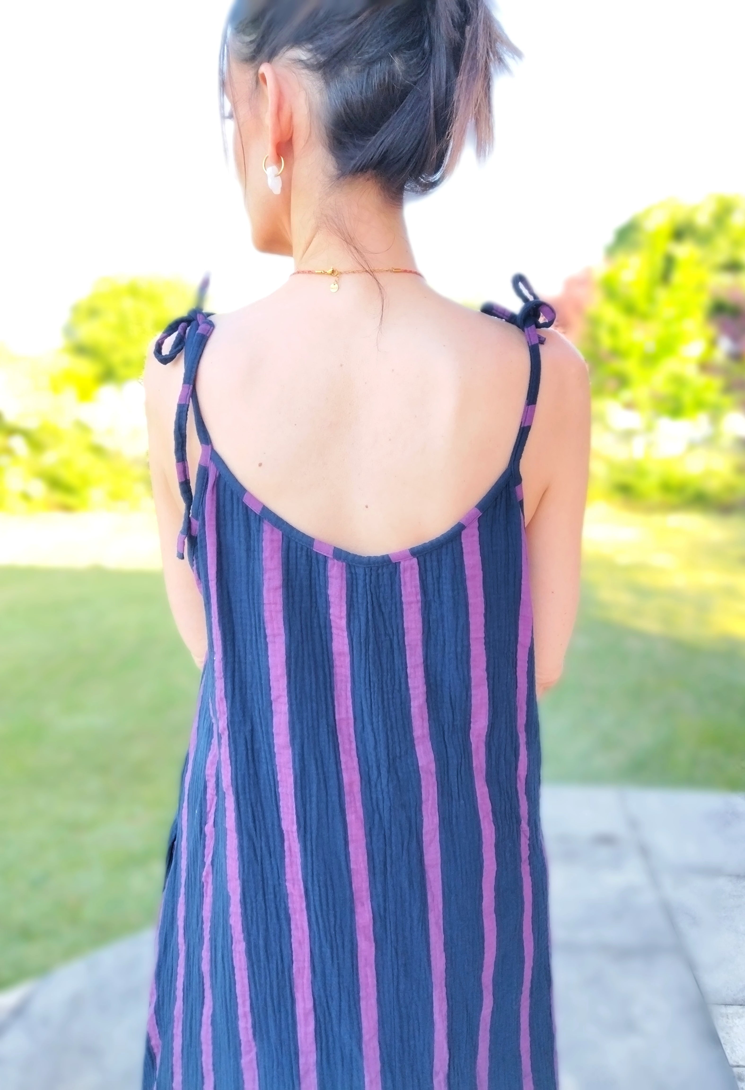 Robe bleu marine à rayures