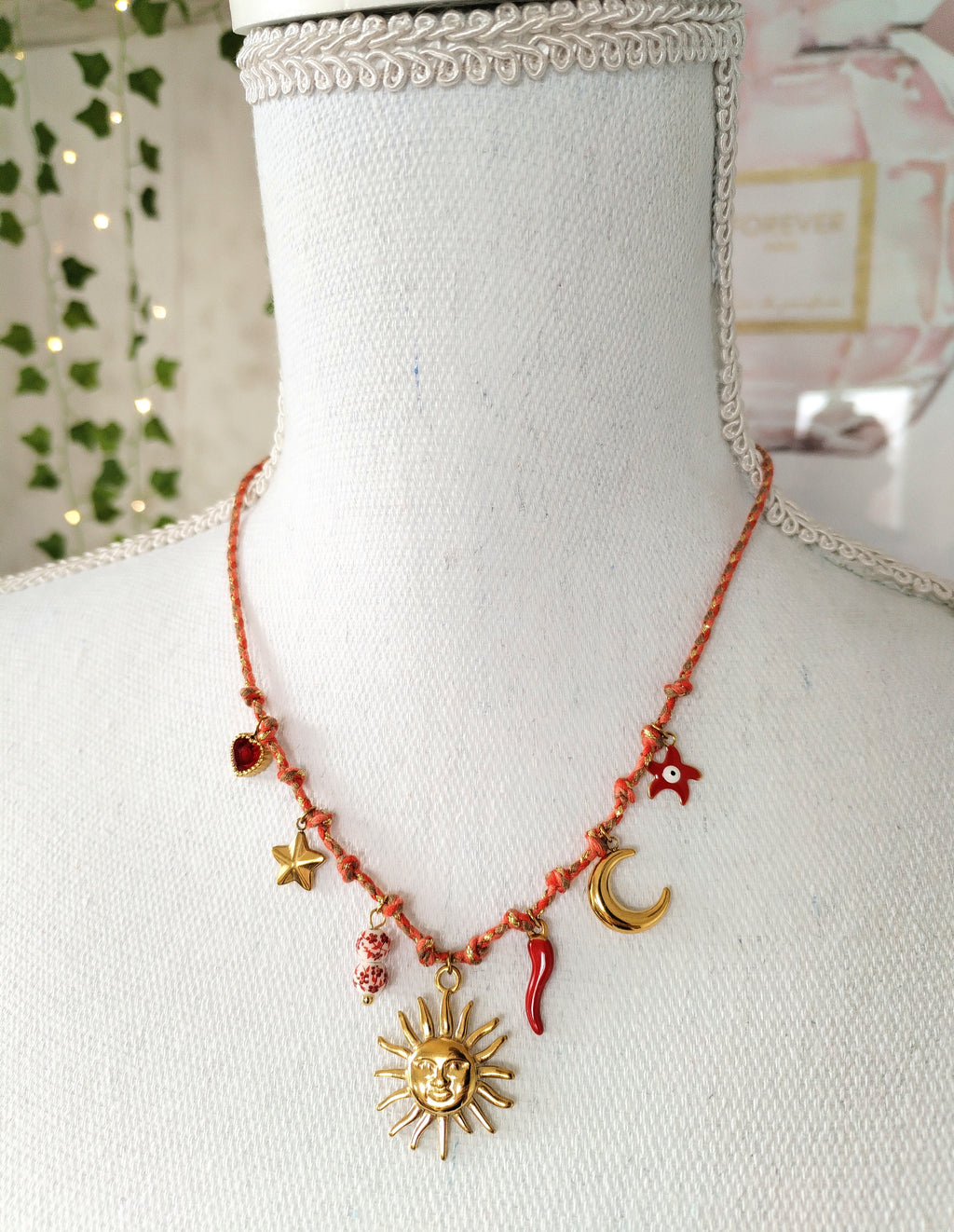 Collier Soleil rouge