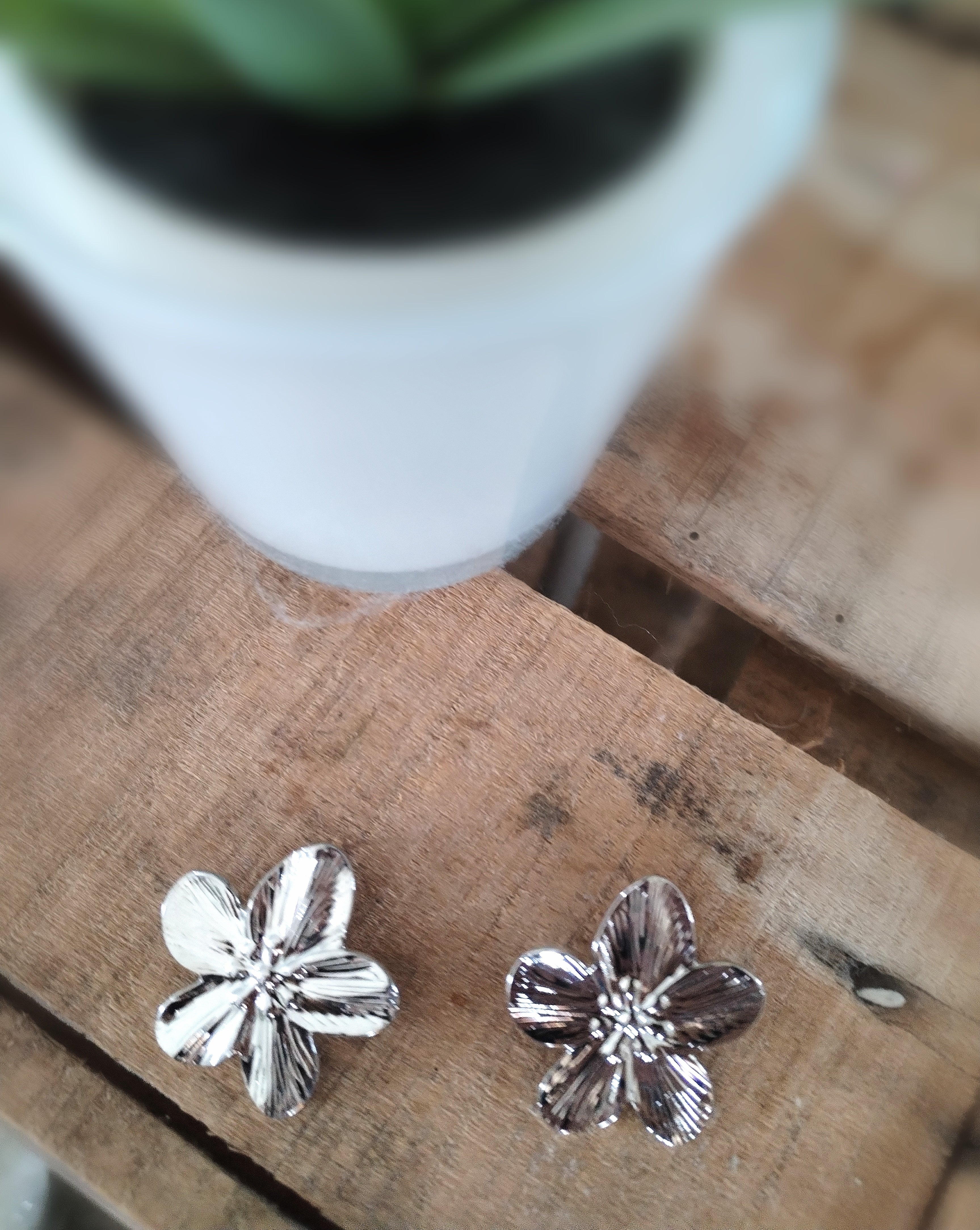 Boucle d'oreille FLEUR