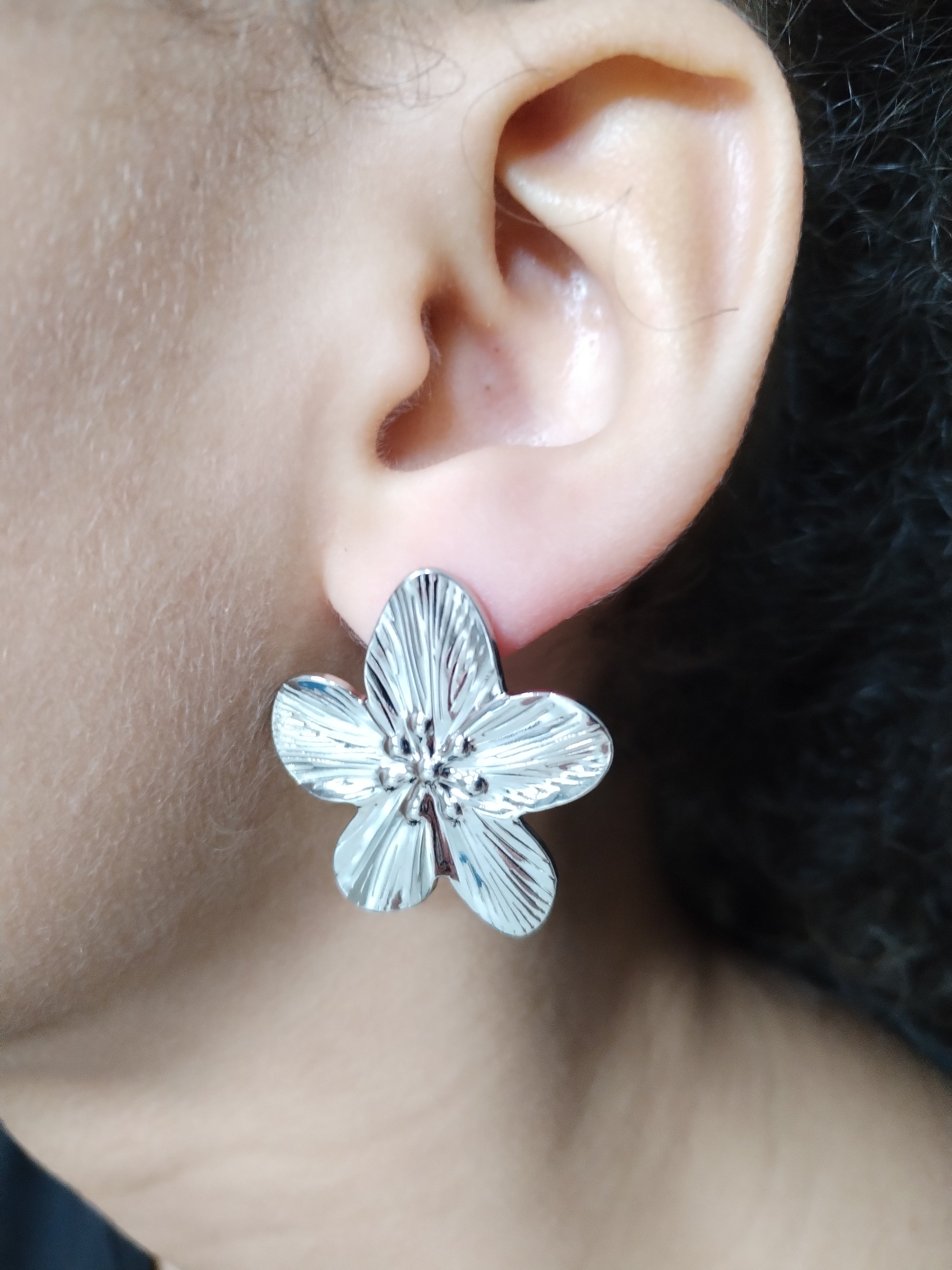 Boucle d'oreille FLEUR